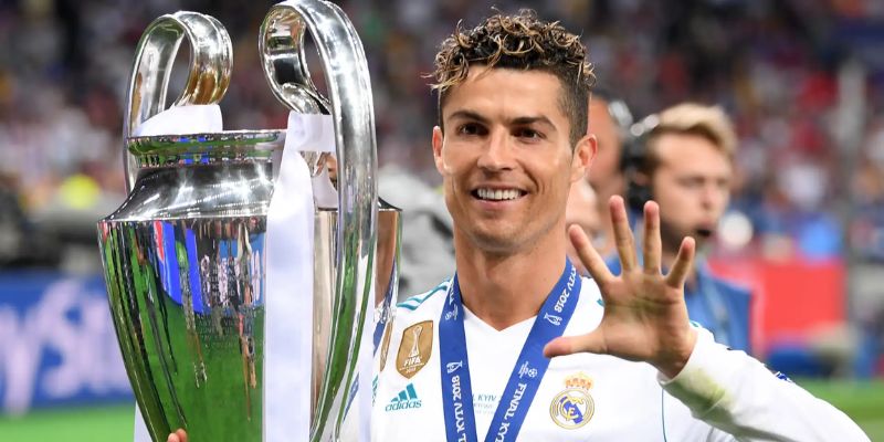 Ronaldo cầu thủ hay nhất thế giới còn thi đấu